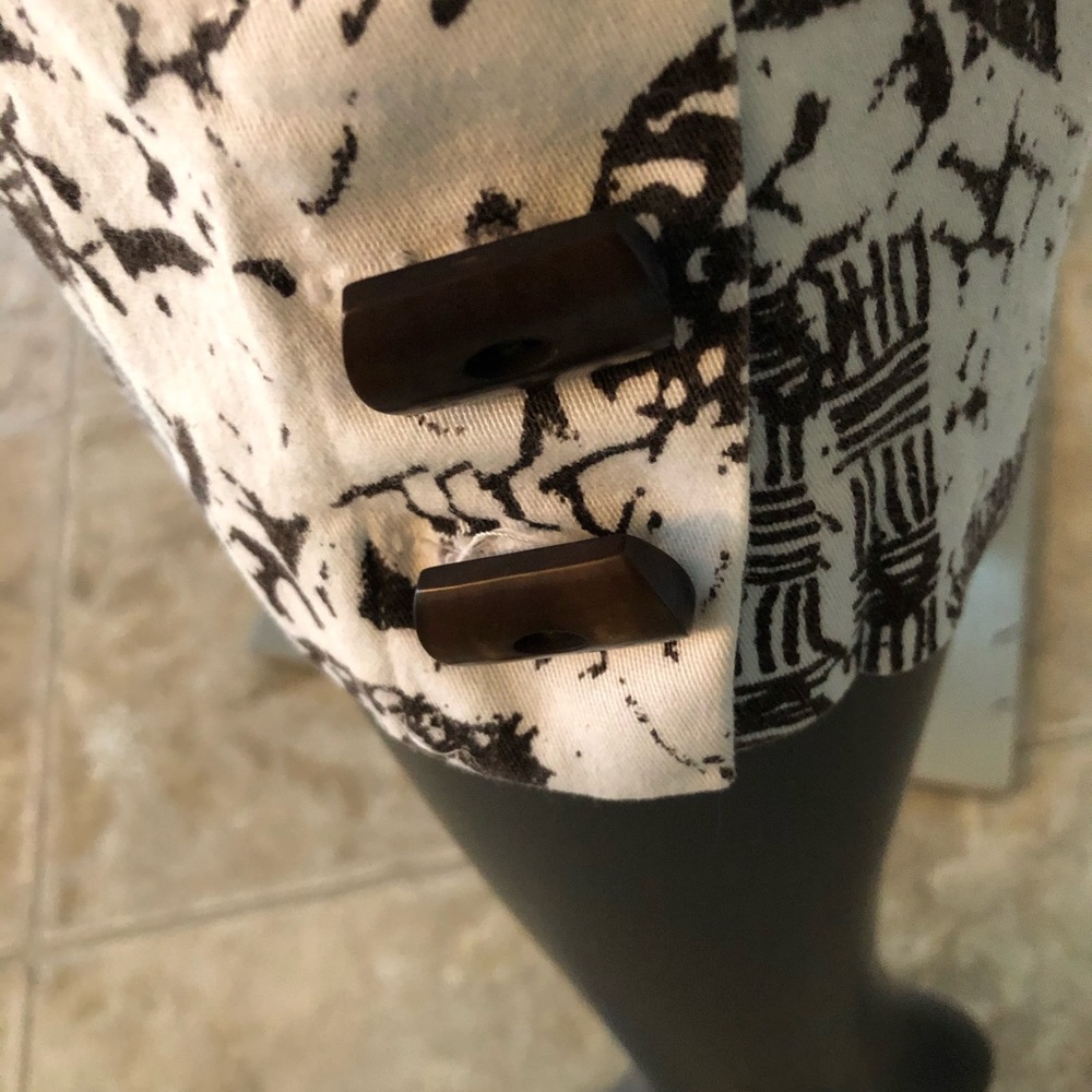 Capris2/$20 - Picture 7 of 7